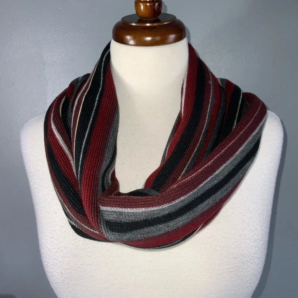 J. Ferrar Burgundy Stripe With Fringe Men’s Winter Scarf NWT